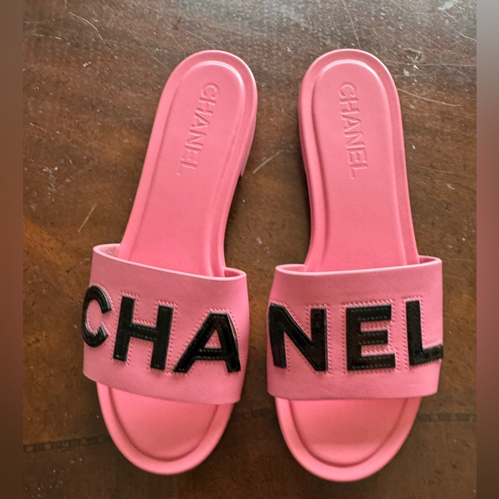 Chanel slides - Picture 13 of 15